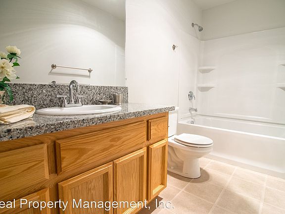 4th image of 2805 Pioneer Dr APT 45