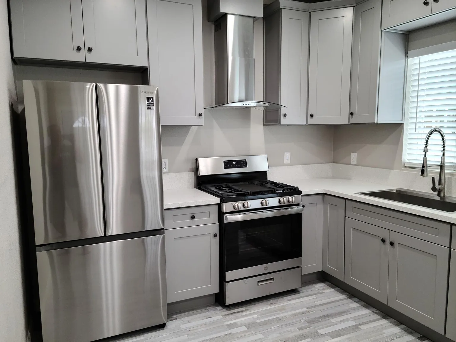 2 bed, 671 sqft, $2,700 — Photo 4