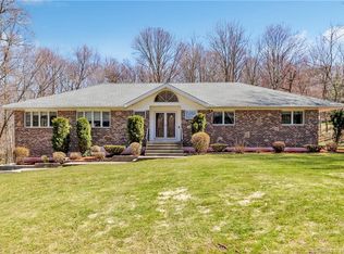 17 Sachem Rd, Seymour, CT 06483