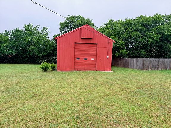 3rd image of 208 Galia St