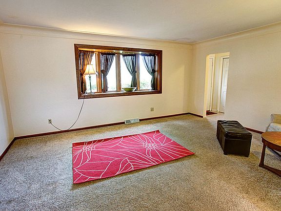 5th image of 1701 Lindsey Ave