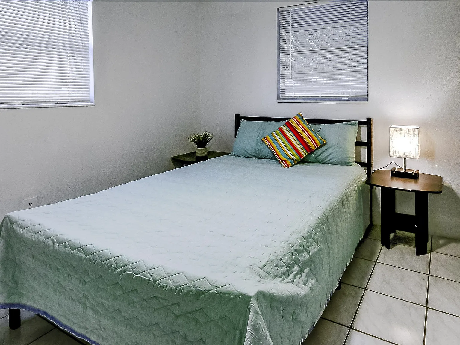 4 bed, 2.0 bath, 3888 sqft, $797 — Photo 2