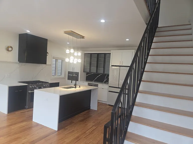 191 Terrace Ave #2 — Photo 6