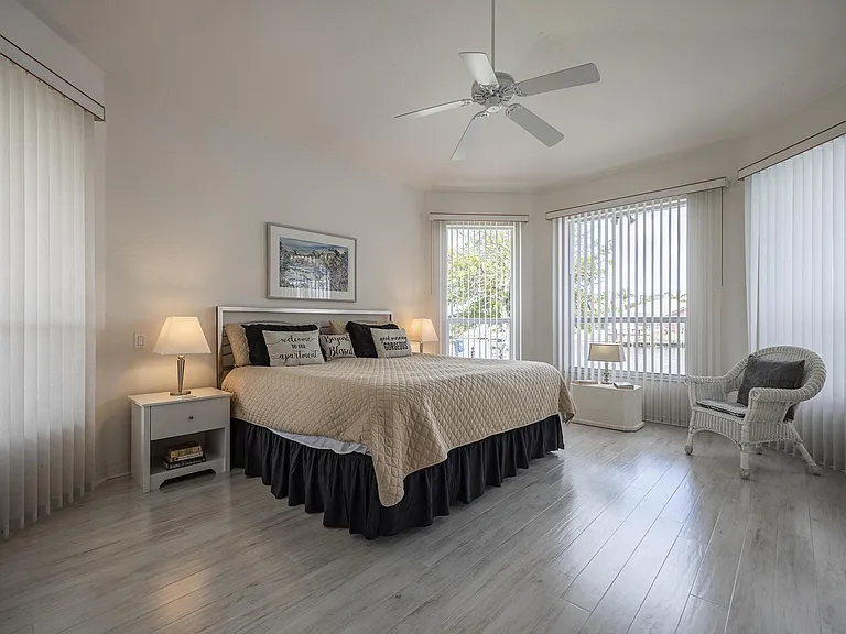 4412 SW 26th Ave — Photo 21