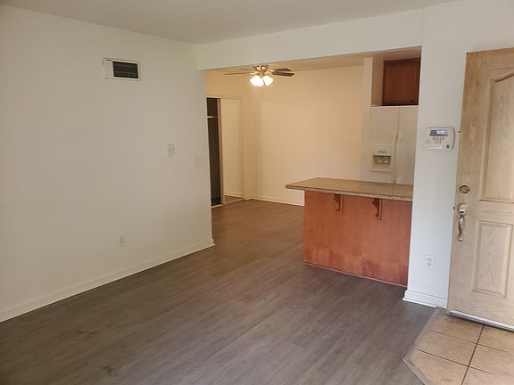 4th image of 830 W Lincoln Ave Unit 184