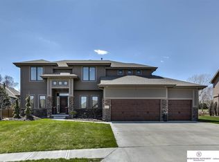 10110 S 176th St, Omaha, NE 68136