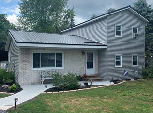 20 Elmhurst Cir, Auburn, NY 13021