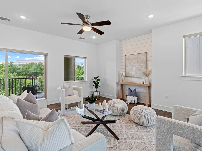 5315 La Crosse Ave #11 — Photo 5