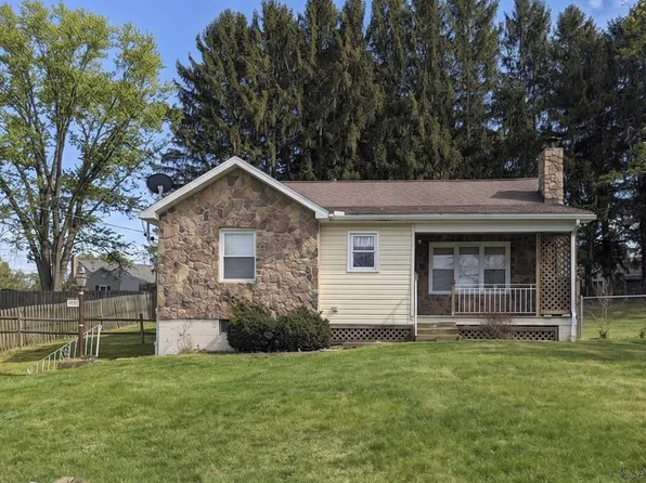 1430 Emmett Dr, Johnstown, PA 15905