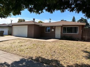 2724 E Austin Way, Fresno, CA 93726