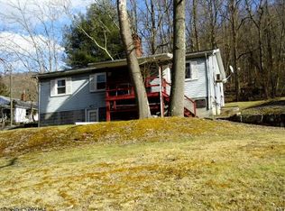 893 Parkview Rd, Grafton, WV 26354