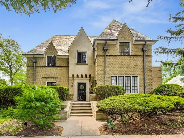 6156 N Kilpatrick Ave, Chicago, IL 60646