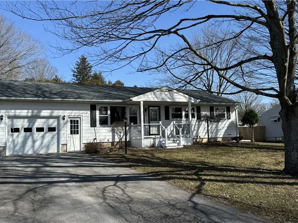 70 E 7th St, Oneida, NY 13421