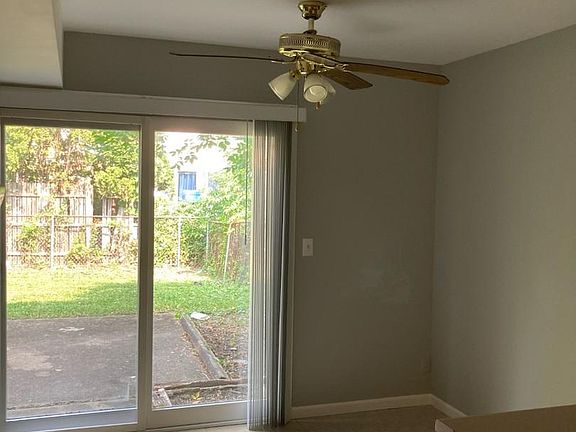 3rd image of 346 Kirkwood Cir