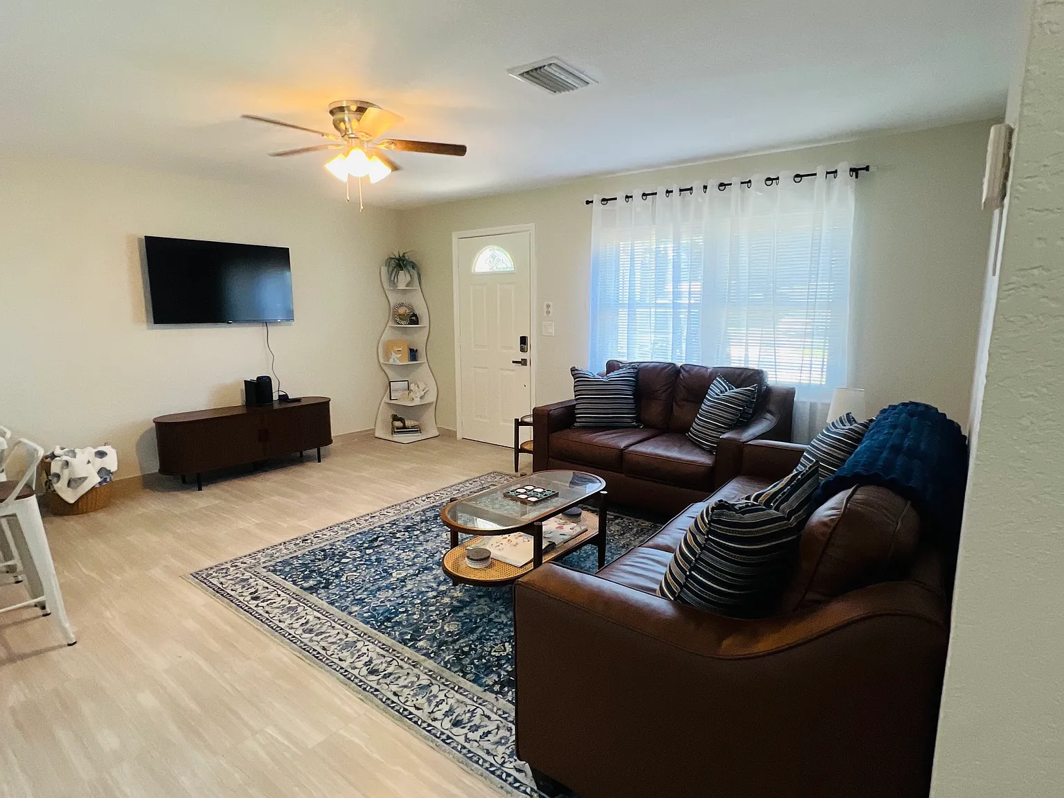Englewood Dr NE, Largo — Photo 4