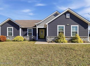 10917 Hidden Trail Ct, Louisville, KY 40229