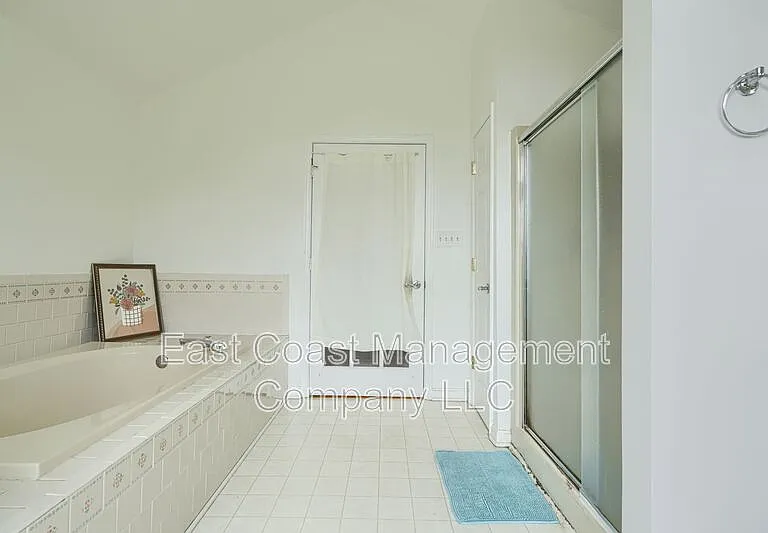 403 Deerhill Cir — Photo 26