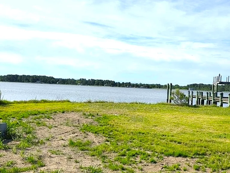 22931 Steele Dr — Photo 41