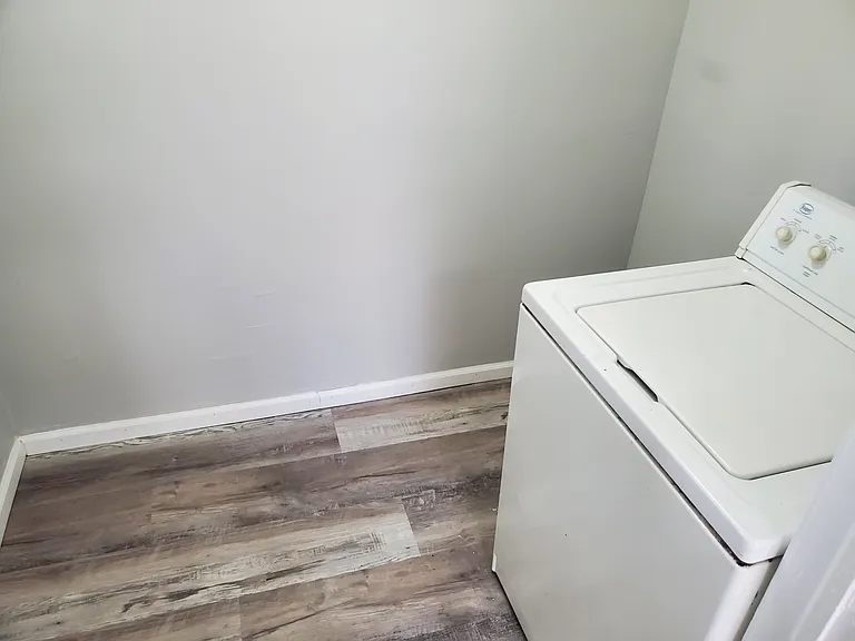 711 McDonald St #1 — Photo 12