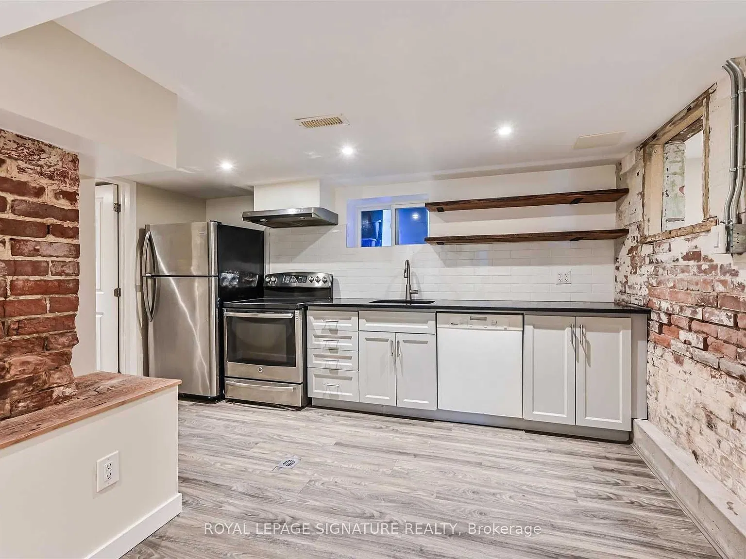 2 bed, $2,250 — Photo 2