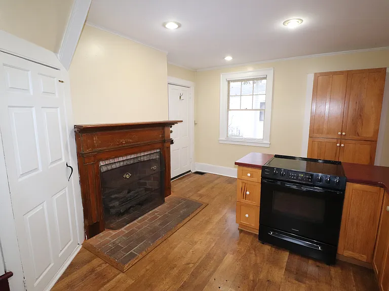 119 S 3rd St — Photo 10
