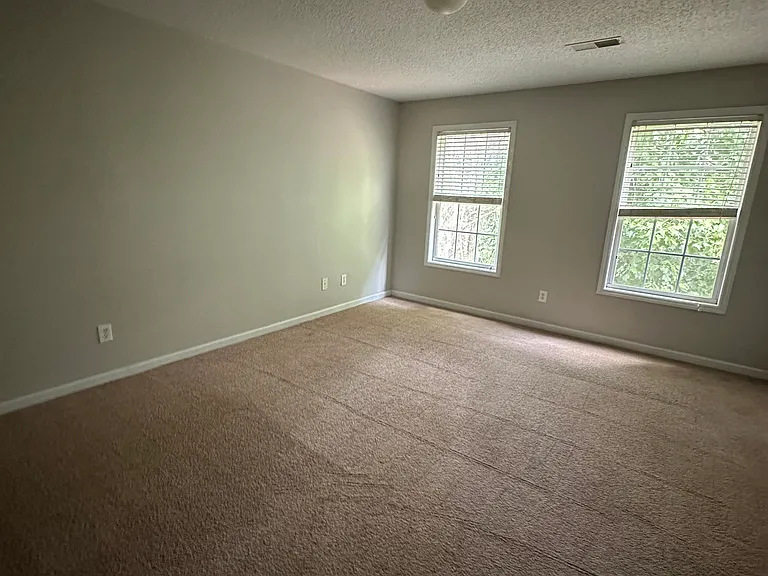 148 Milford Dr — Photo 7