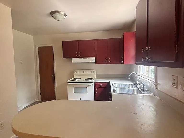614 Kentbrook Dr — Photo 4