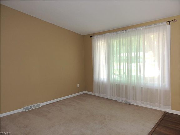 5th image of 5821 Joanne Ct
