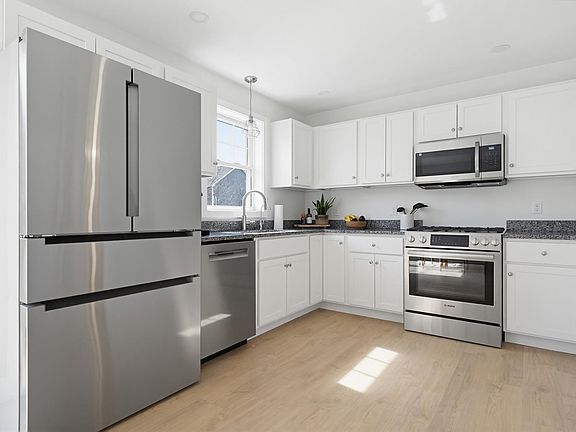 2nd image of 9B Wentworth Lane