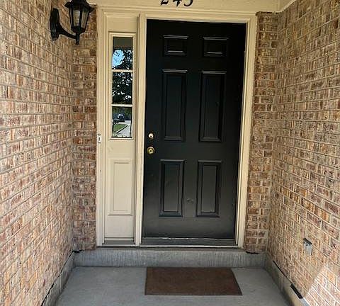 3rd image of 245 Beechwood Pl