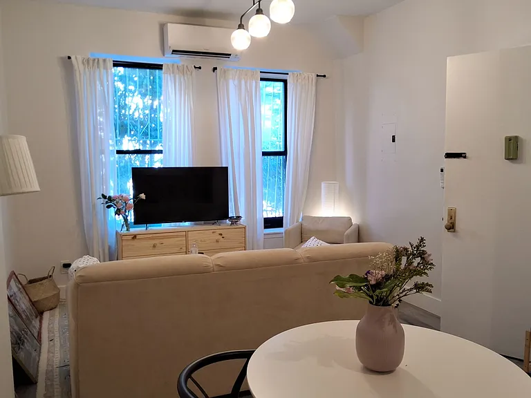 320 Throop Ave #2 — Photo 1