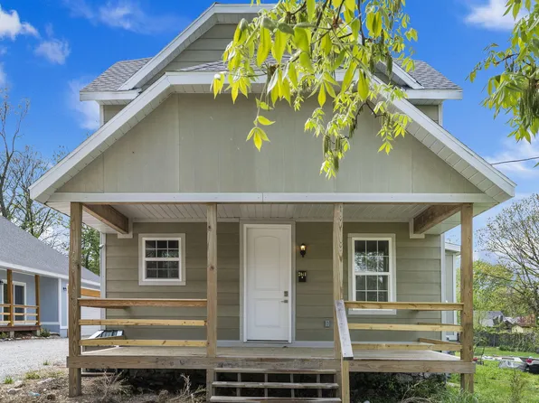 2441 N Lyon Avenue, Springfield, MO 65803