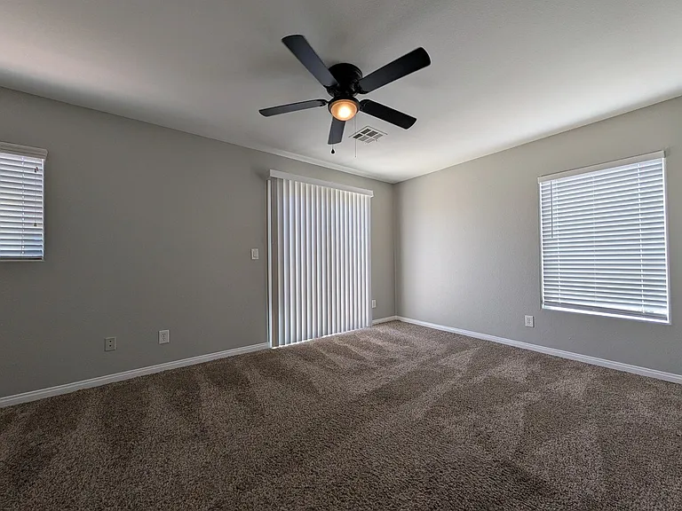 134 Cosmos Ct — Photo 12