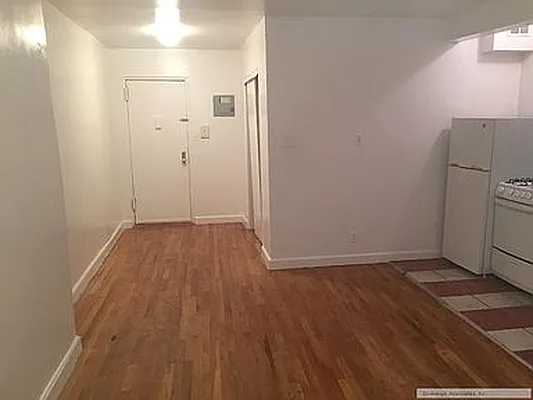 Rented by Reeves Real Estate Group Inc | media 14