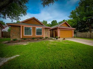 8442 Greenleaf Lake Dr, Houston, TX 77095