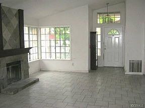 5th image of 27939 Doreen Dr
