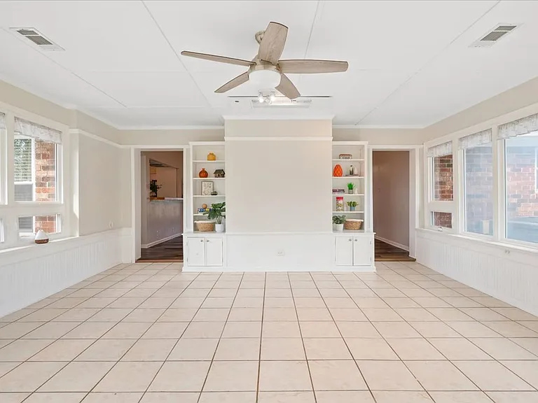 210 Pine Grove Dr — Photo 24