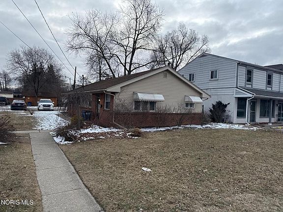 2nd image of 5536 Douglas Rd