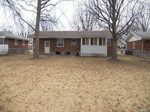 5th image of 317 Ward Dr