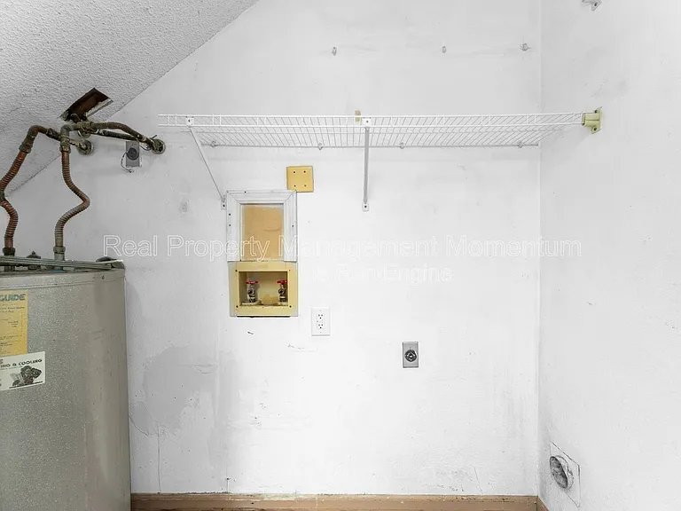 930 E Primrose St #A-2 — Photo 28