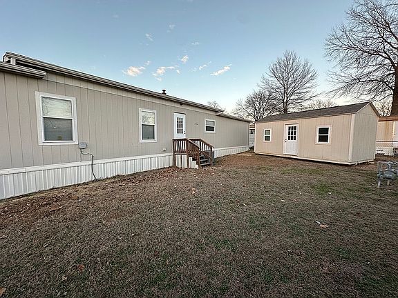2nd image of 900 W Blue Starr Dr Trailer 3
