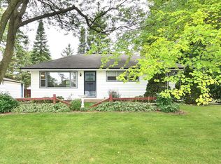 725 Harvey Ave, Brookfield, WI 53005