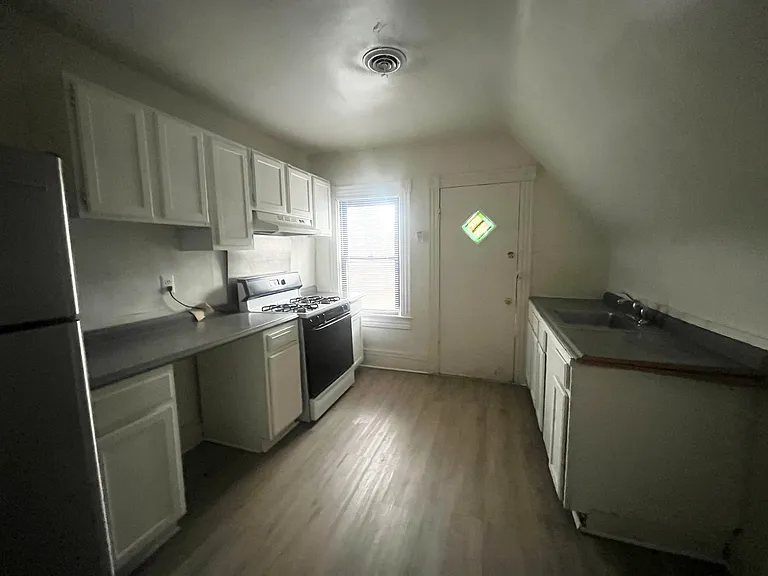 5117 Gwynn Oak Ave #1C — Photo 3