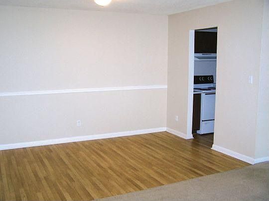 4th image of 1718 Northside Dr APT E2