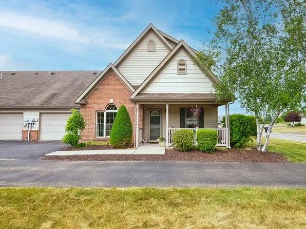 101 Arlington Dr, Slippery Rock, PA 16057