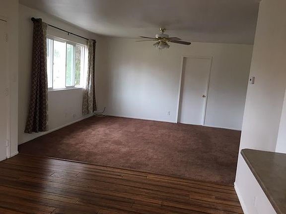Dinning area and livingroom