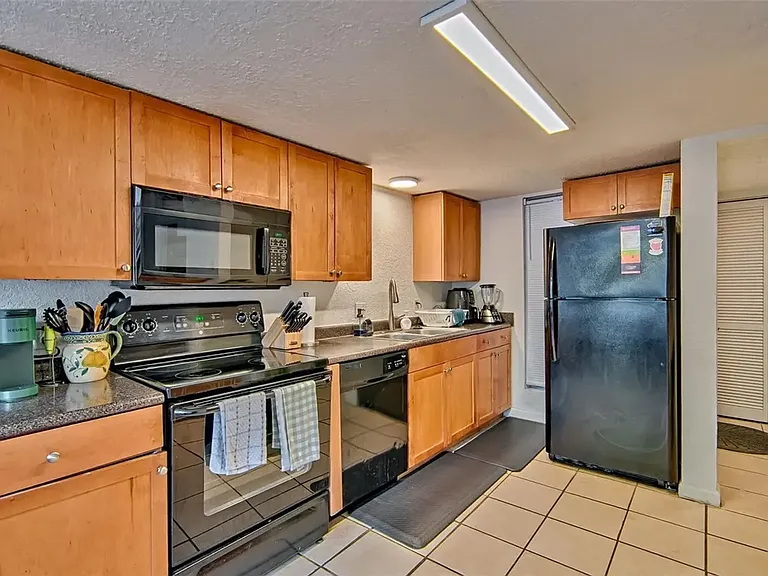 1810 NW 23rd Blvd #188 — Photo 7