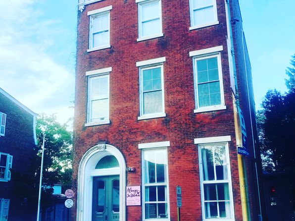 105 Farnsworth Ave