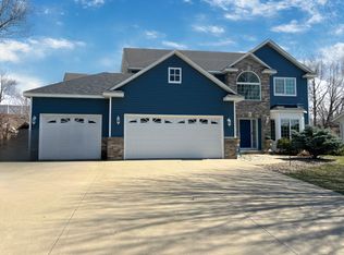 14013 Flagstone Trl, Apple Valley, MN 55124