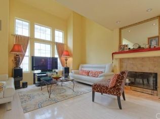 1018 Royal Oaks Dr #A, Monrovia, CA 91016
